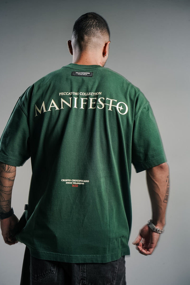 Camiseta Oversize Cristo Crucificado Verde Pino