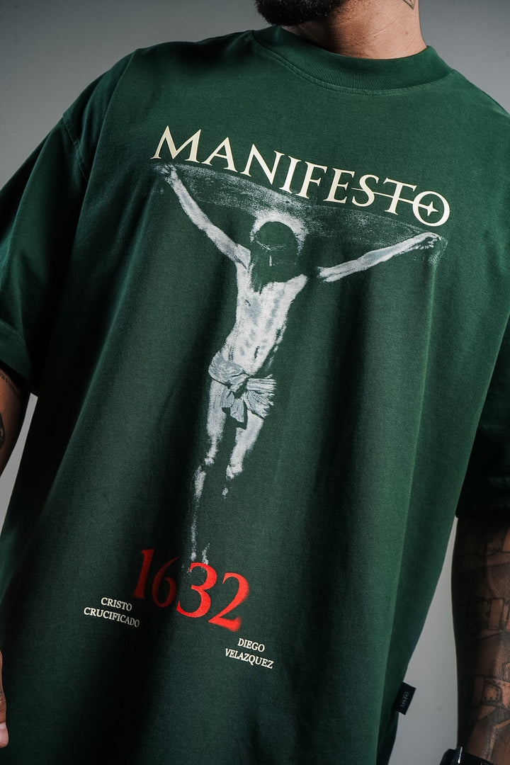 Camiseta Oversize Cristo Crucificado Verde Pino