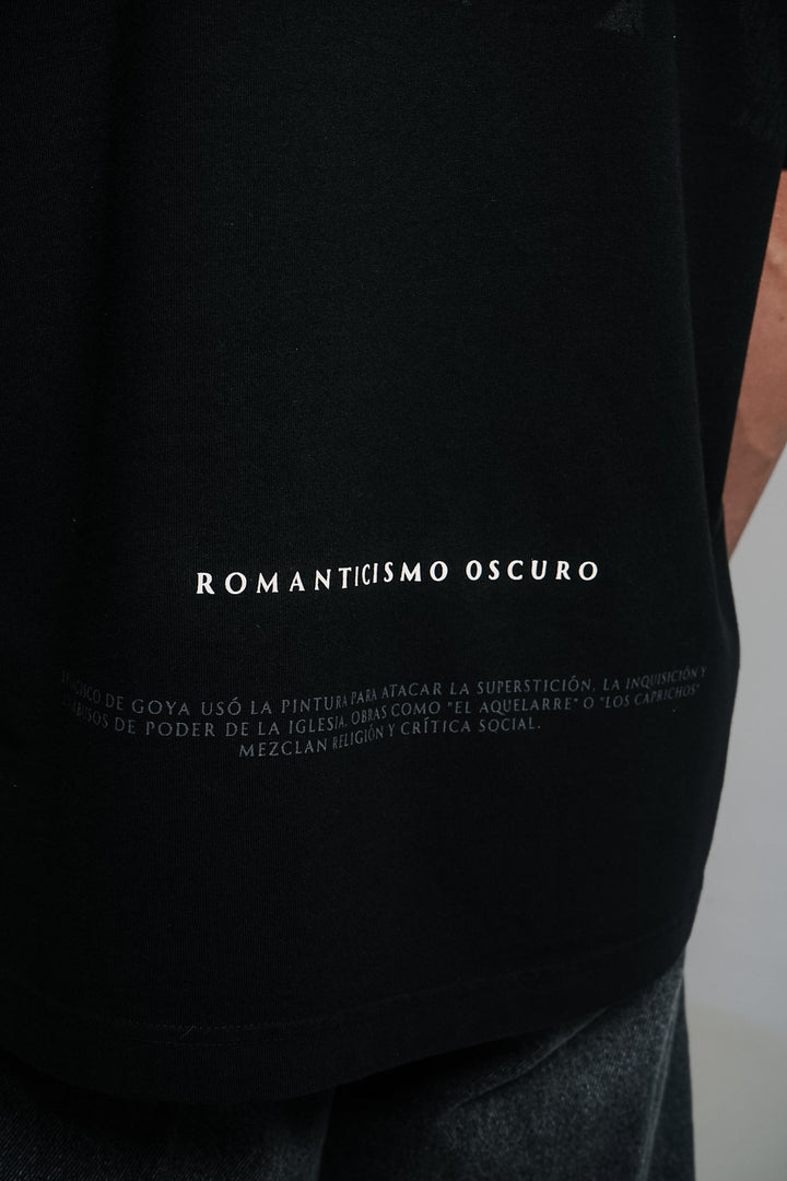 Camiseta Oversize Romanticismo Negra