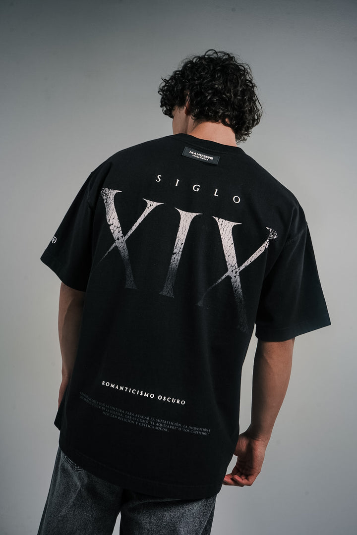 Camiseta Oversize Romanticismo Negra