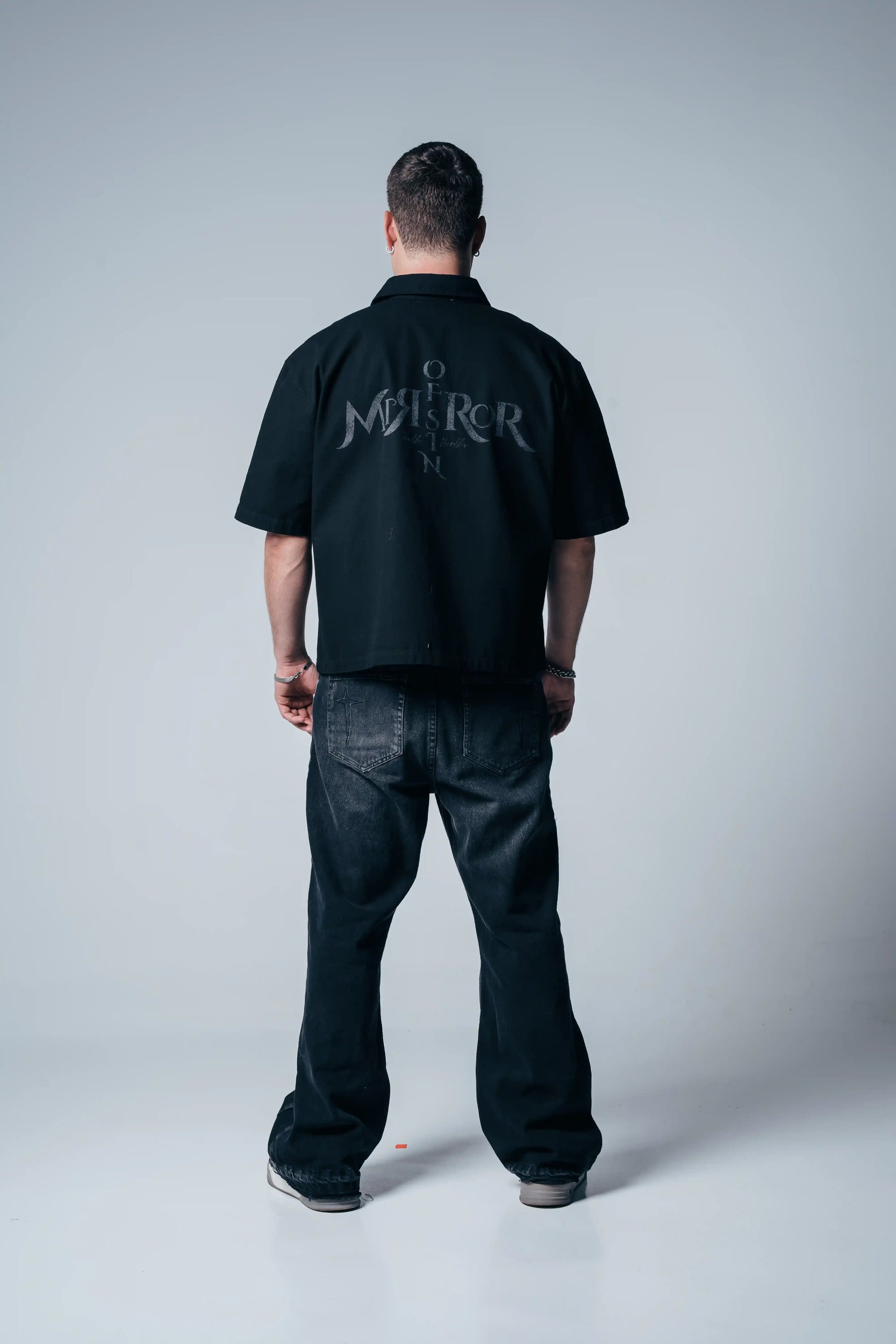 Camisa Boxyfit Mirror Of Sin Negra