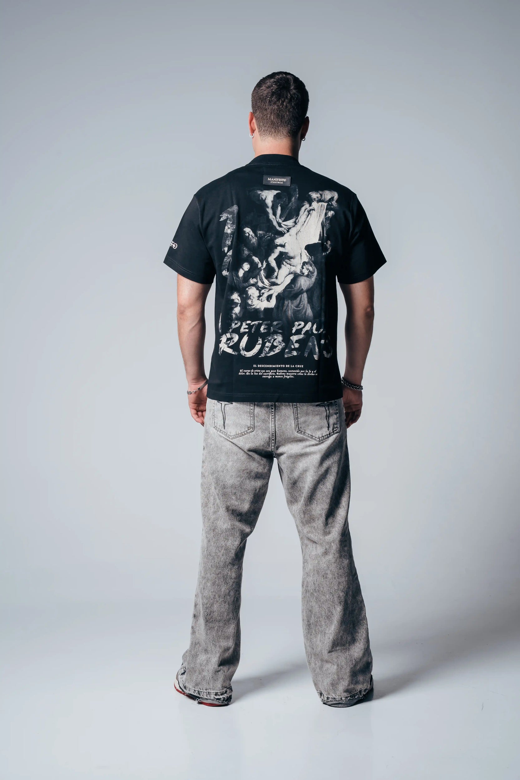 Camiseta Regular Descendimiento de la Cruz