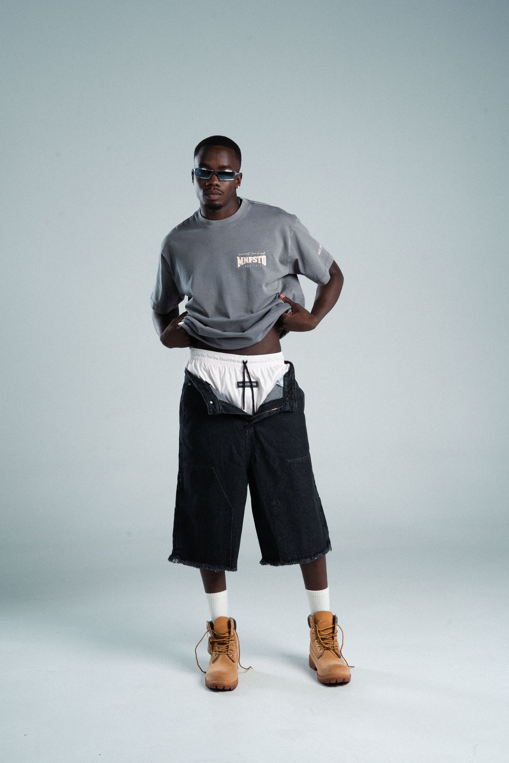 Jorts Negros MNFSTO Fragments