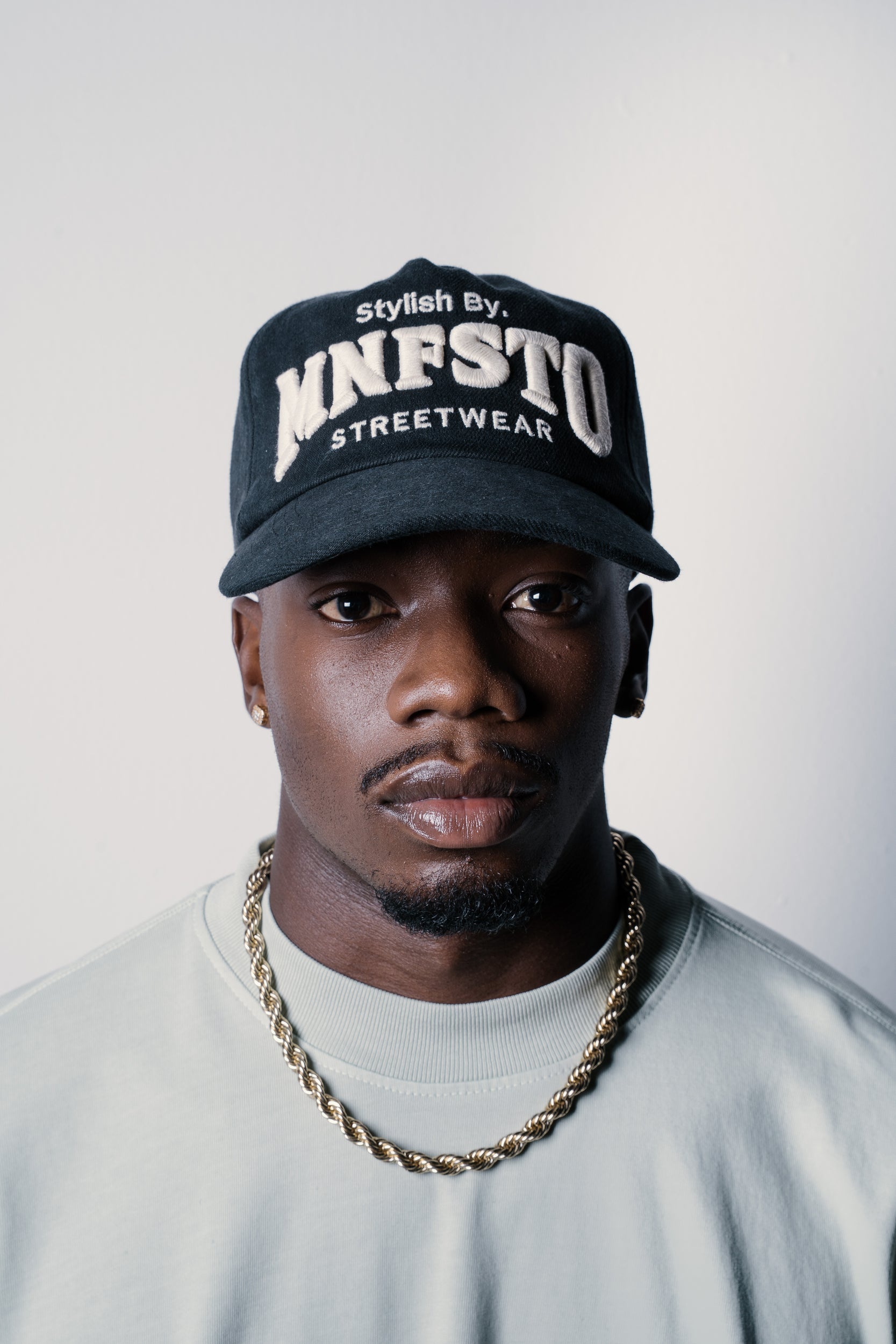 Gorra Negra Stylish by MNFSTO
