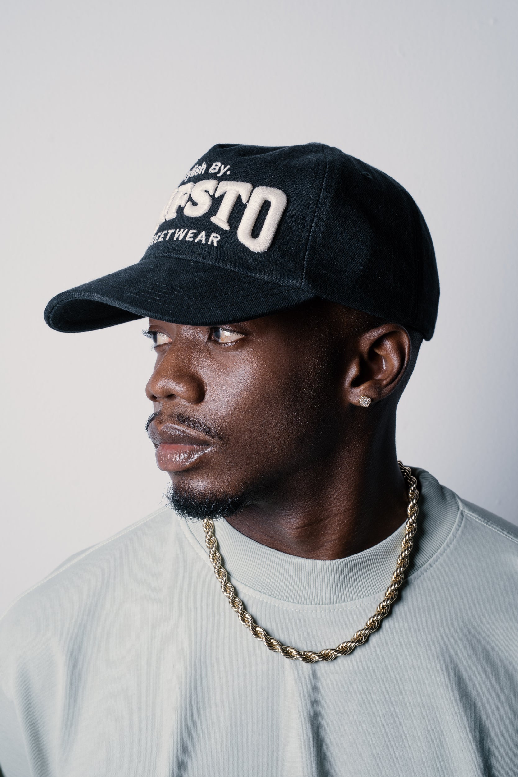 Gorra Negra Stylish by MNFSTO