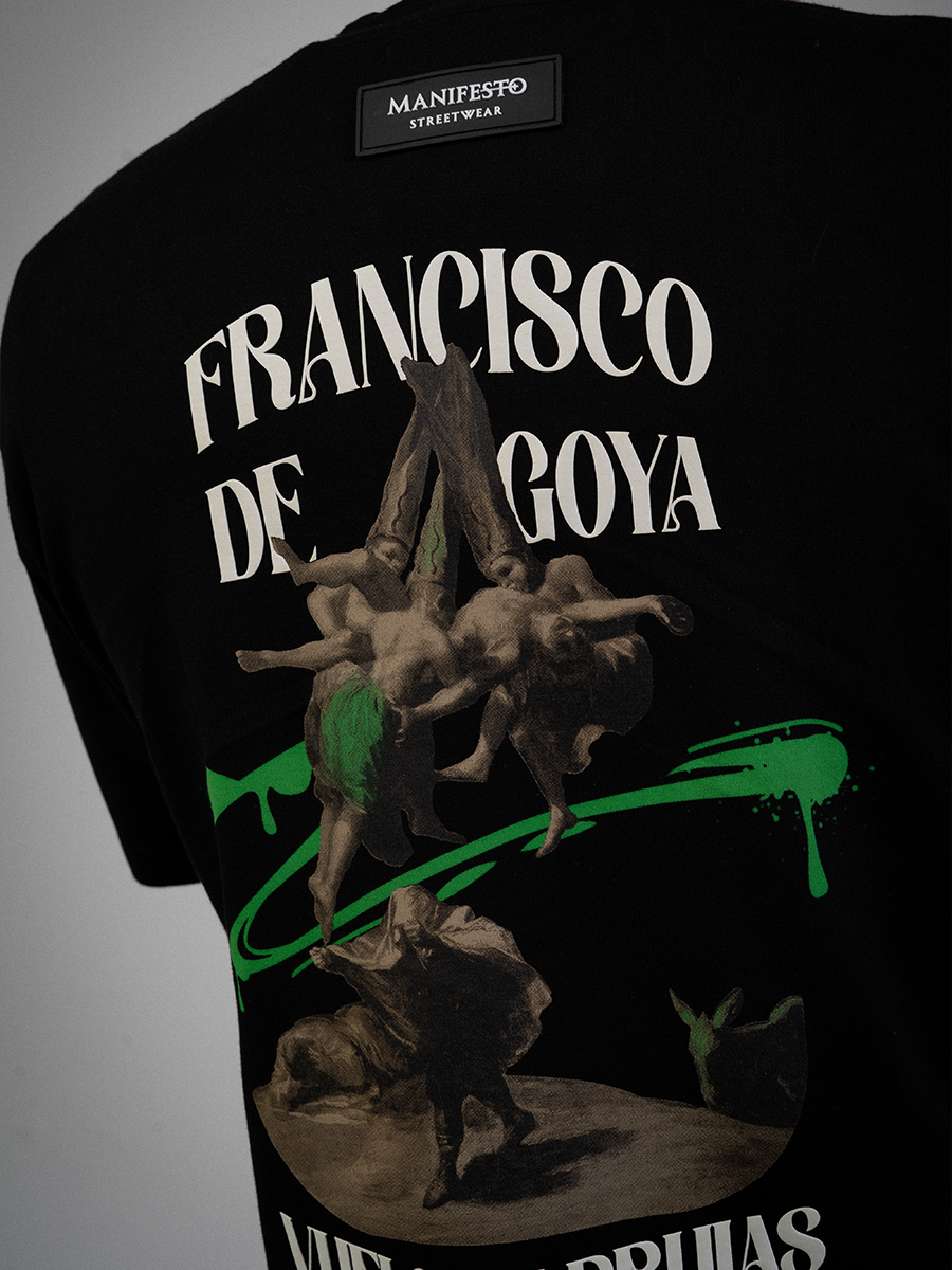 Camiseta Oversize Vuelo de Brujas